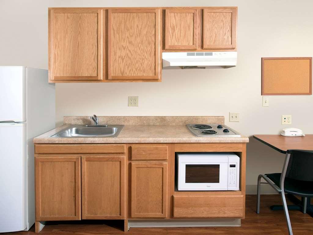 Extended Stay America Select Suites - Kalamazoo - West Habitación foto